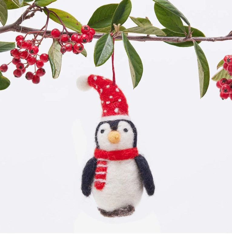 Chilly the Penguin Ornament image 0