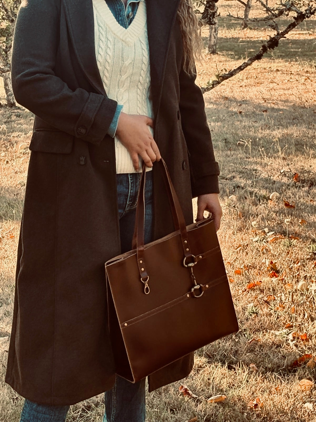 AWST Int'l Snaffle Bit Leather Tote Bag