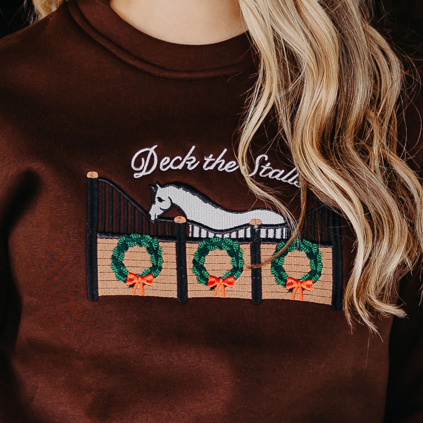 DAPPLEBAY DECK THE STALLS CREWNECK SWEATSHIRT