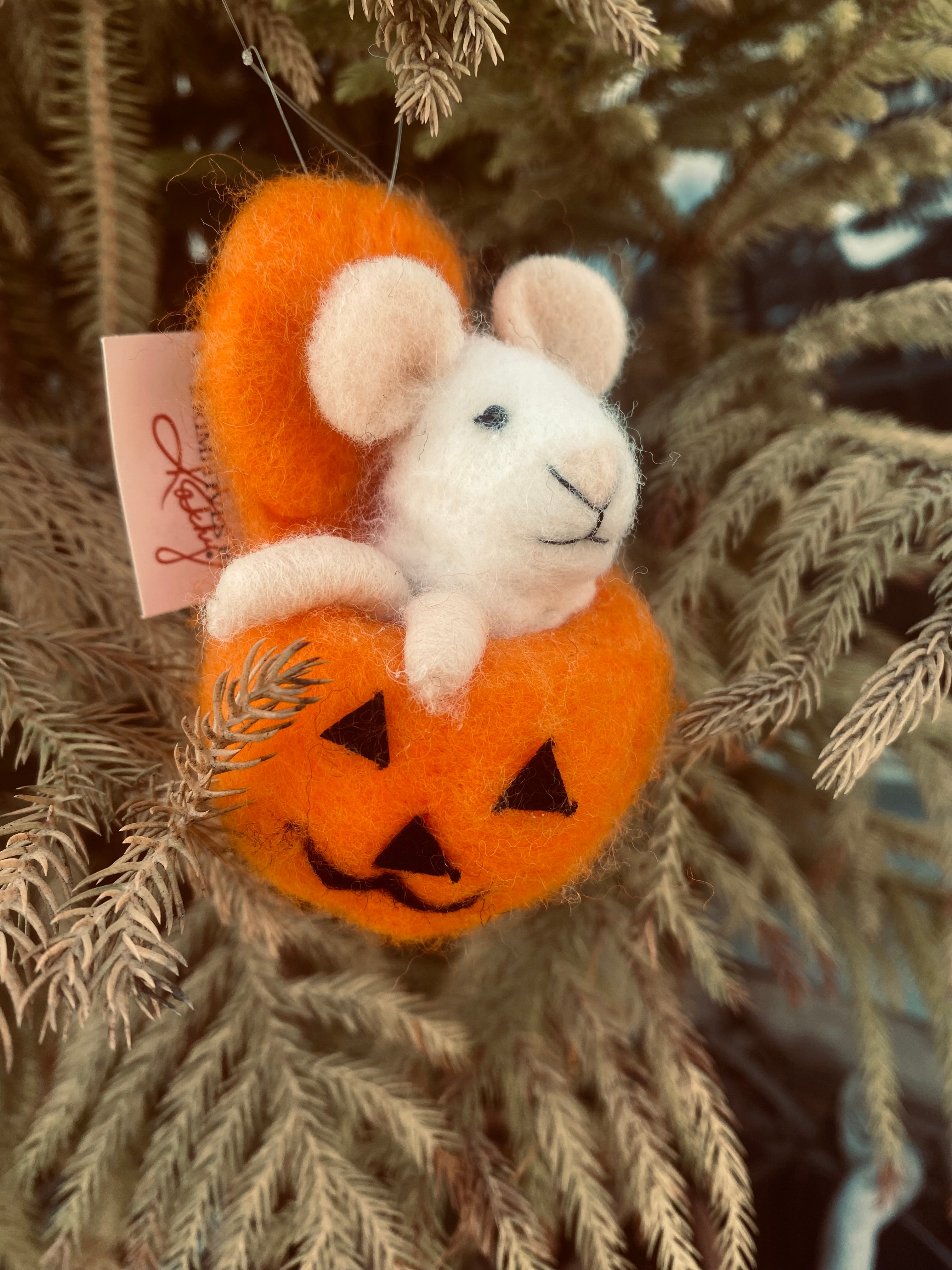 Pumpkin Mouse Critter