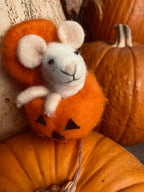 Pumpkin Mouse Critter