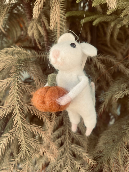 Mouse with Pumpkin Critter