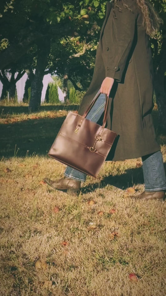 AWST Int'l Snaffle Bit Leather Tote Bag
